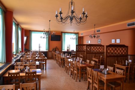 restaurace-na-zelene-lisce-011